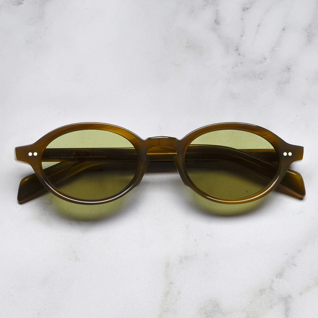 Cutler and Gross GR13 – Mustard Horn detail view